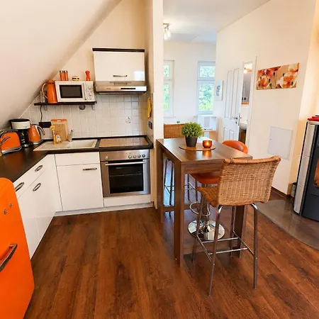 Gartenhaus Regenbogen Apartment